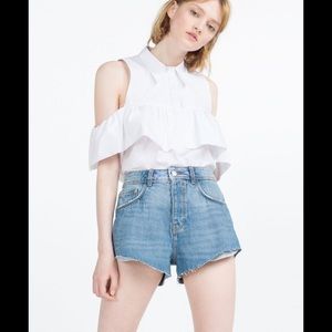 ✨✨SOLD✨✨Zara Button Fly Jean Shorts